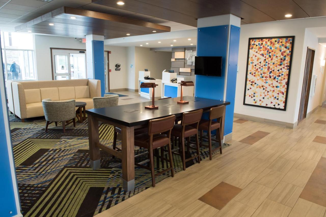 Holiday Inn Express & Suites - Louisville N - Jeffersonville By Ihg Exterior foto